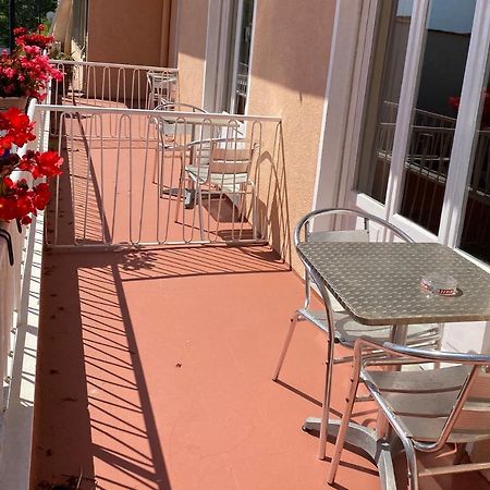 Hotel Nettuno Diano Marina Exterior foto